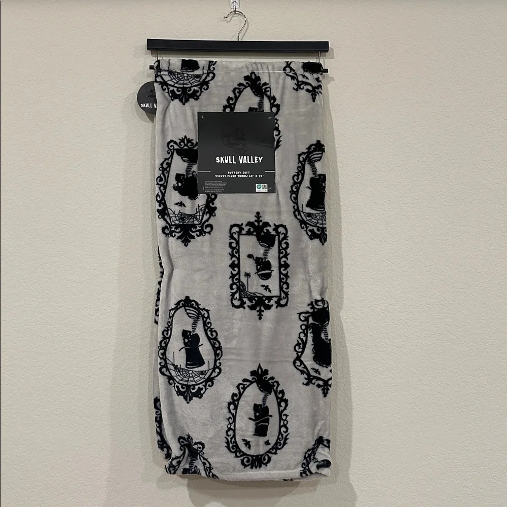 Skull Valley Halloween Velvet Throw Blanket